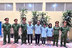 Các bị can tại cơ quan công an. Ảnh: CAHN.