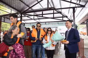 Ninh Bình đón hơn 130.00 lượt khách quốc tế dịp Tết.