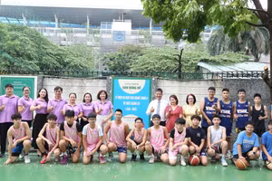 Chung tay xây dựng sân bóng rổ cho học sinh Thủ đô