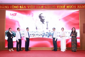 Ra mắt website chào mừng 80 năm Cách mạng tháng Tám thành công và Quốc khánh nước Cộng hòa xã hội chủ nghĩa Việt Nam.