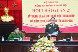 Trung tướng Nguyễn Thanh Tùng - Giám đốc Công an TP Hà Nội khai mạc Hội thảo.