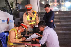 CSGT xử lý nghiêm mọi hành vi vi phạm. Ảnh: TG