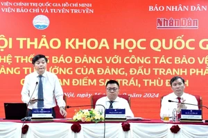 Đoàn Chủ trì hội thảo.