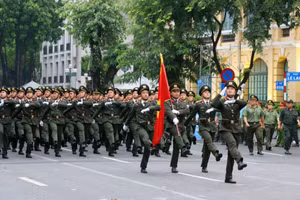 Gần 3.000 cán bộ, chiến sĩ Công an Hà Nội duyệt đội ngũ và diễu hành Ngày hội Vì Thủ đô bình yên