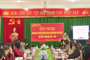 Ông Phan Thế Đông – Trưởng phòng GD&ĐT huyện Yên Dũng phát biểu.