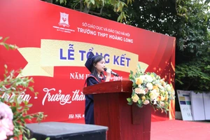 Em Cao Hải Yến (lớp 12D3) Trường THPT Hoàng Long tri ân các thầy cô. 