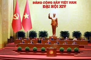 Đồng chí Lương Cường, Ủy viên Bộ Chính trị, Chủ tịch nước điều hành phiên thảo luận. Ảnh: TTXVN.