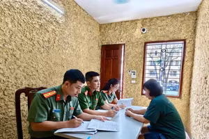 Trường hợp Phan Hạnh Thương lừa đảo bán giấy mời xem diễu binh A80.