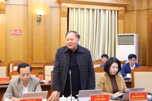 Giám đốc Sở GD&ĐT trình bày một số điểm mới trong Kế hoạch tuyển sinh năm học 2026 - 2027.