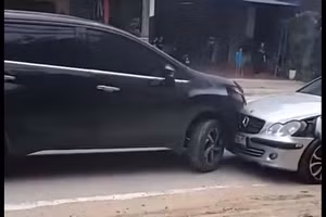 Hình ảnh được camera do người dân ghi lại vụ việc.