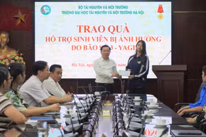 Trường Đại học Tài nguyên và Môi trường Hà Nội chung tay hỗ trợ sinh viên vượt qua khó khăn do cơn bão số 3 gây ra.