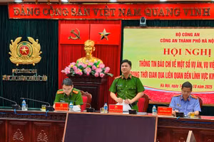 Thiếu tướng Dương Đức Hải, Phó Giám đốc Công an thành phố Hà Nội chủ trì hội nghị.