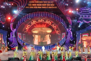Chương trình nghệ thuật đặc biệt chào mừng sự kiện trọng đại thành lập tỉnh Bắc Ninh.