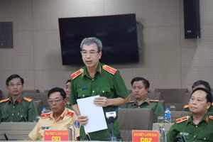 Thiếu tướng Nguyễn Văn Thành, Phó Cục trưởng Cục Cảnh sát điều tra tội phạm về tham nhũng, kinh tế, buôn lậu, Bộ Công an cung cấp thông tin cho các cơ quan báo chí.