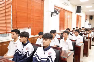 Nhóm học sinh Trường THCS Đại Yên liên quan vụ việc.