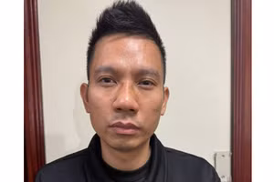 Đỗ Văn Thành tại cơ quan công an.