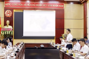 Toàn cảnh buổi làm việc.