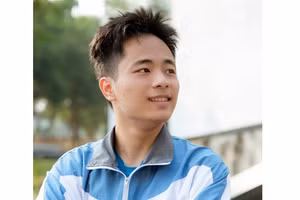 Ngô Quang Minh, lớp 12 chuyên Hóa, Trường THPT Chuyên Bắc Ninh.