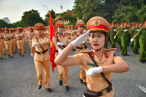 Cảnh sát giao thông Thủ đô tại buổi hợp luyện. (Ảnh CAHN).