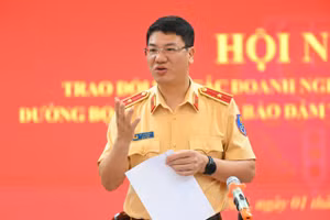 Thiếu tướng Đỗ Thanh Bình chia sẻ tại hội nghị.