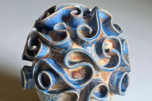 Tác phẩm trong bộ sưu tập “Sắc Mộc” của Nguyễn Thùy Dương.