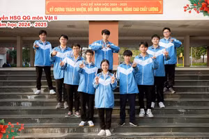 Đội tuyển học sinh giỏi môn Vật lý Trường THPT Chuyên Bắc Ninh (ảnh NTCC).