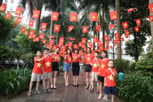 Hà Nội chứng kiến sự bùng nổ trong hoạt động du lịch dịp 2/9.