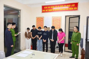 Cơ quan chức năng khởi tố vụ án, khởi tố bị can về hành vi lừa dối khách hàng.