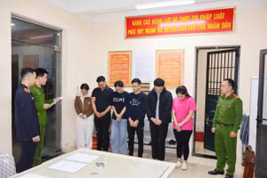 Cơ quan chức năng khởi tố vụ án, khởi tố bị can về hành vi lừa dối khách hàng.