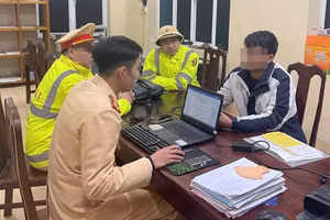 Lái xe G làm việc với cơ quan chức năng.