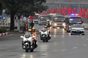 CSGT Thủ đô dẫn đoàn đại biểu tham dự Đại hội XIV của Đảng.