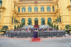 Phó Chủ tịch nước Võ Thị Ánh Xuân gặp mặt học sinh đoạt giải Olympic và KHKT quốc tế năm 2025, sáng 12/12.