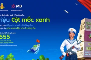 Mỗi người Việt Nam đều có thể góp cây phủ xanh đặc khu Trường Sa. 