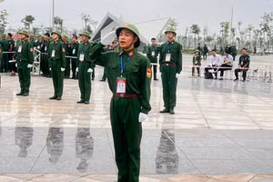 Thí sinh thể hiện ở các phần thi. 