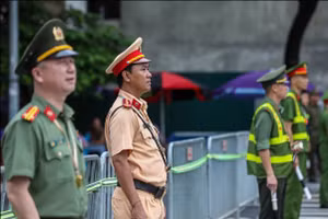 Công an TP Hà Nội phân luồng phục vụ A80.