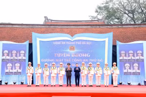 Tuyên dương 10 gương mặt trẻ Công an Thủ đô xuất sắc tiêu biểu năm 2025. 