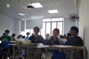 Học sinh trong lớp học của cô Thủy (ảnh cắt từ clip).