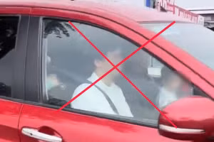 Hình ảnh người dân ghi lại sáng 22/2 trên đường Vũ Đức Thận.