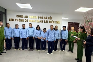 Cơ quan chức năng khởi tố 9 người về tội “Lừa đảo chiếm đoạt tài sản”.