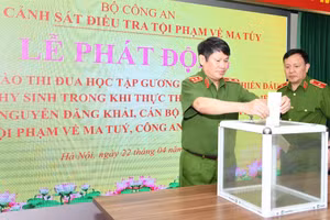 Lãnh đạo, cán bộ, chiến sỹ Cục C04 tham gia buổi lễ phát động.