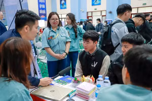 Ngày hội mở ra nhiều cơ hội việc làm cho sinh viên.