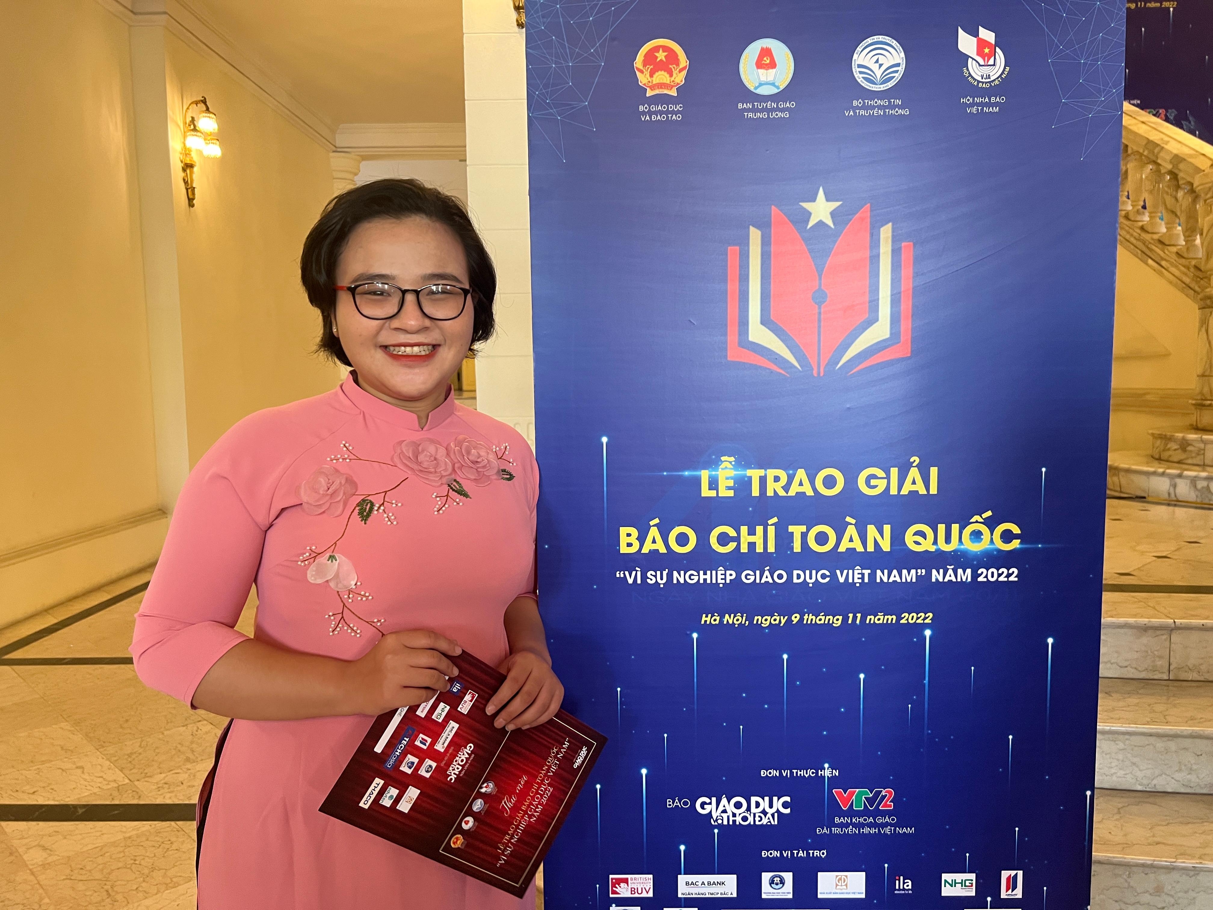 Phóng viên Tường Vân, Báo Lao Động. Phóng viên Tường Vân, Báo Lao Động.