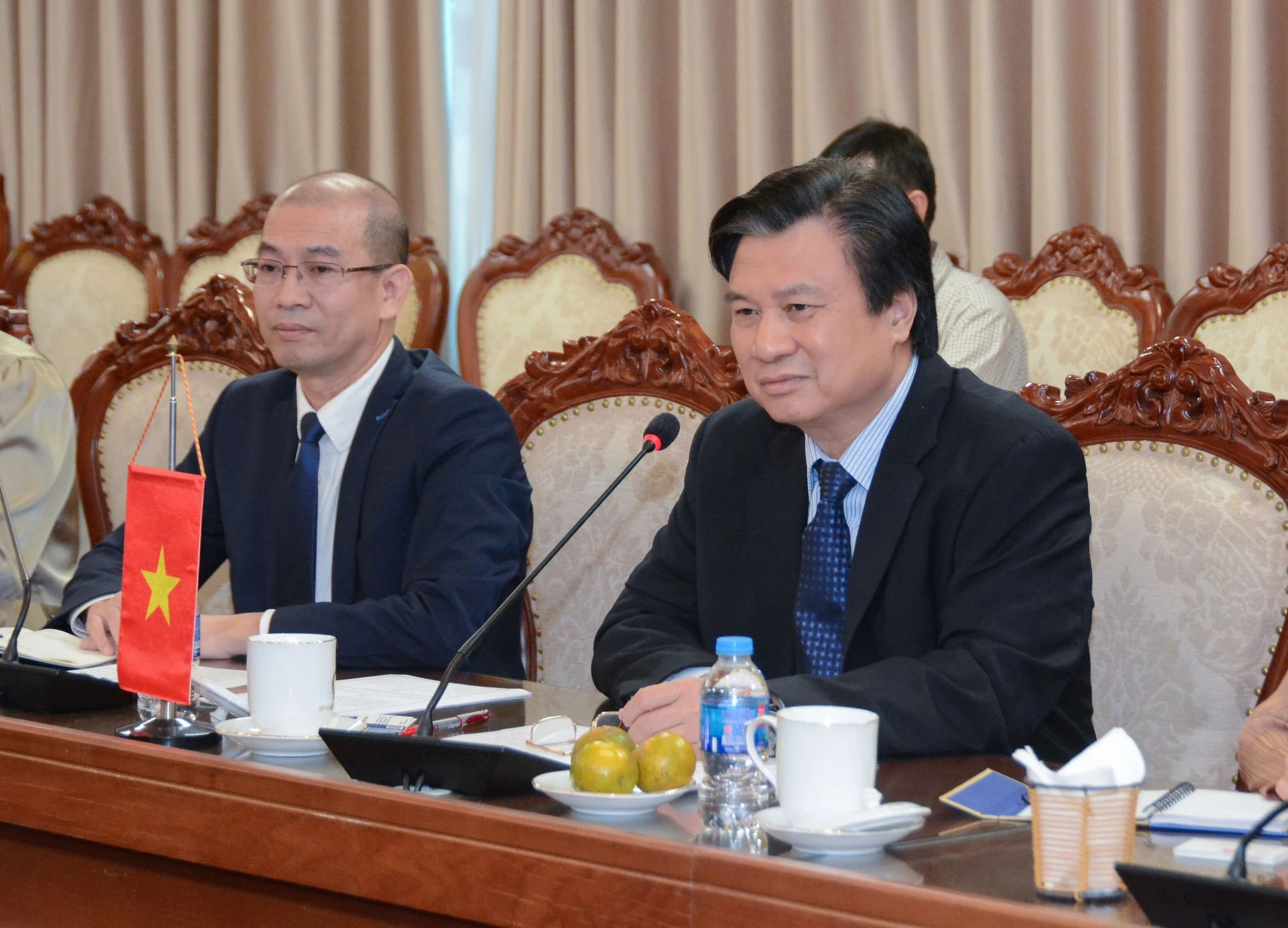 Thứ trưởng Nguyễn Hữu Độ phát biểu tại buổi làm việc.