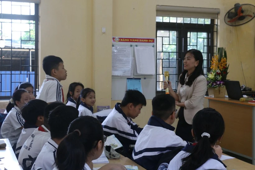 Tiết học Hoạt động trải nghiệm, hướng nghiệp của học sinh lớp 7 Trường THCS Đoàn Thị Điểm, Hưng Yên. Ảnh: TG.