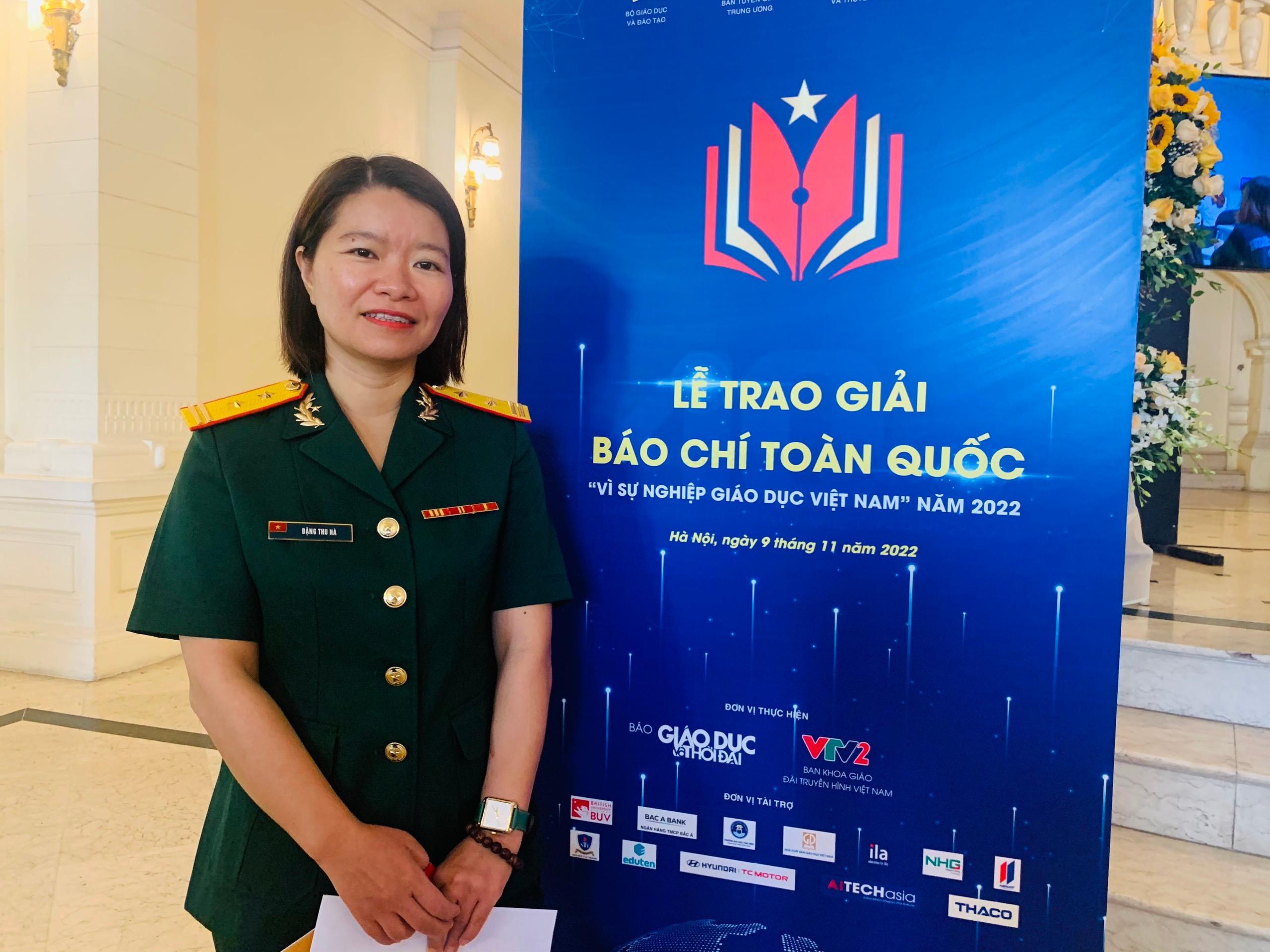 Trung tá Đặng Thu Hà, Báo Quân đội nhân dân. Trung tá Đặng Thu Hà, Báo Quân đội nhân dân.