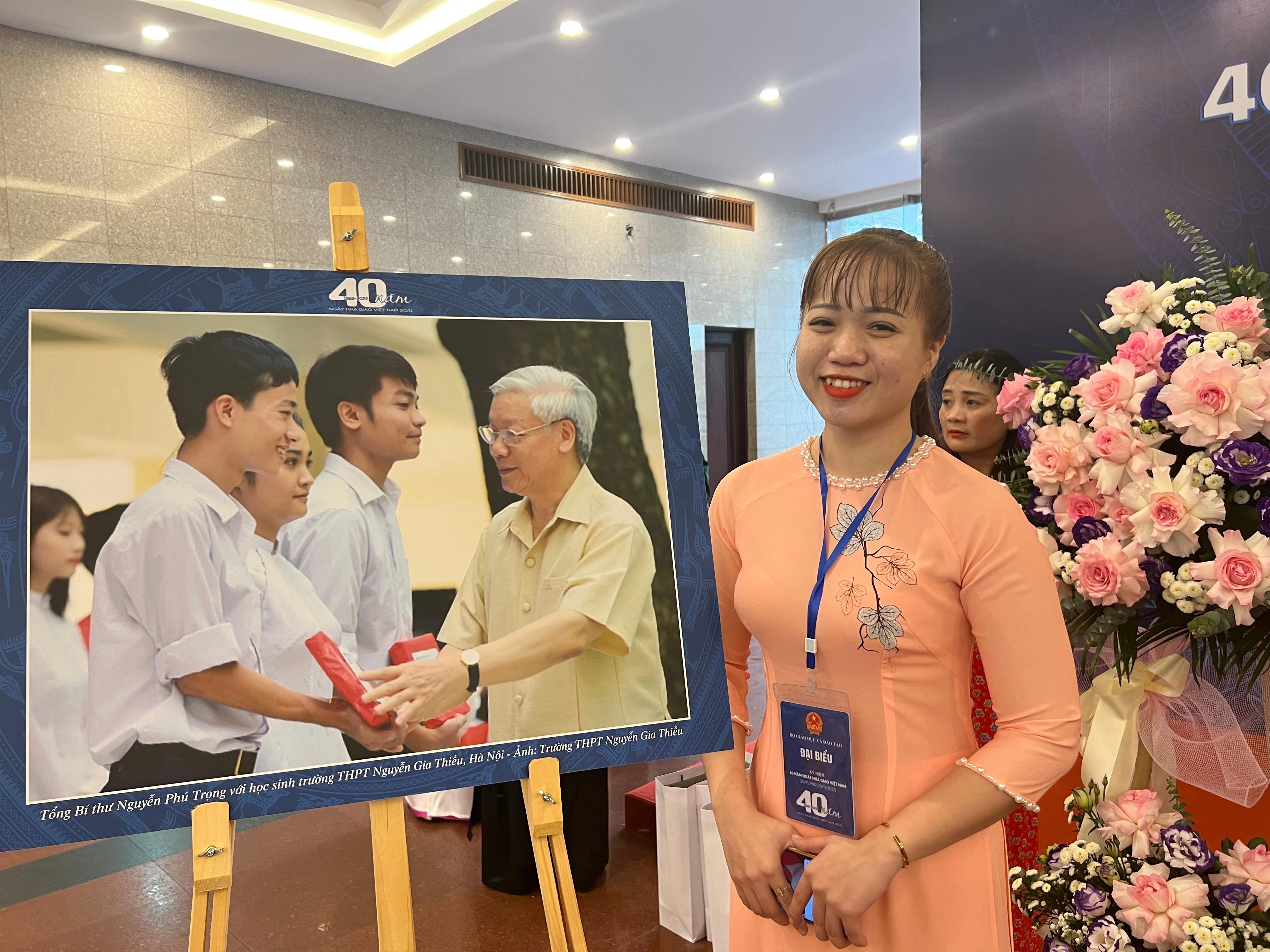 Cô giáo Nguyễn Phượng.