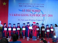 Học viện Phụ nữ Việt nam tổ chức lễ tốt nghiệp và khai giảng năm học 2017 - 2018 ảnh 4 Học viện Phụ nữ Việt nam tổ chức lễ tốt nghiệp và khai giảng năm học 2017 - 2018 ảnh 4