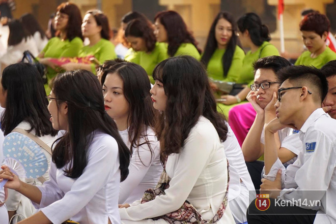 Những điều khác biệt trong lễ khai giảng của 10x mà thế hệ 8x, 9x sẽ ghen tỵ vì chẳng còn cơ hội trải nghiệm - Ảnh 8. Những điều khác biệt trong lễ khai giảng của 10x mà thế hệ 8x, 9x sẽ ghen tỵ vì chẳng còn cơ hội trải nghiệm - Ảnh 8.