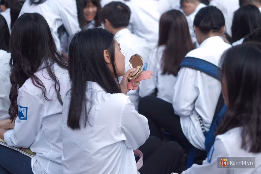 Những điều khác biệt trong lễ khai giảng của 10x mà thế hệ 8x, 9x sẽ ghen tỵ vì chẳng còn cơ hội trải nghiệm - Ảnh 3.