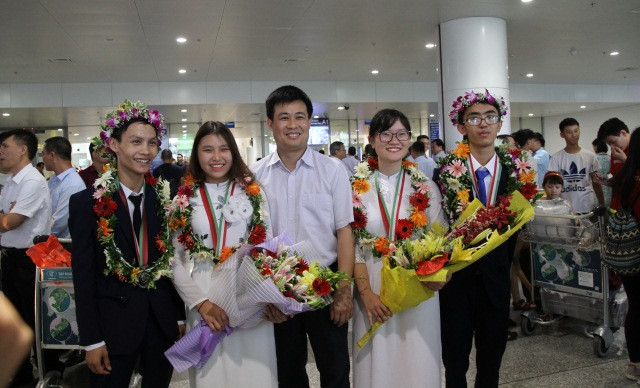 Đội tuyển Olympic Sinh học đạt thành tích cao nhất trong lịch sử Đội tuyển Olympic Sinh học đạt thành tích cao nhất trong lịch sử